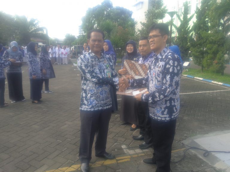 Pemberian Penghargaan Pejuang Mutu dan Keselamatan Pasien