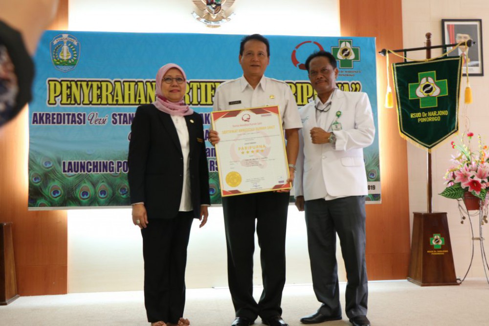 Penyerahan Sertifikat Paripurna
